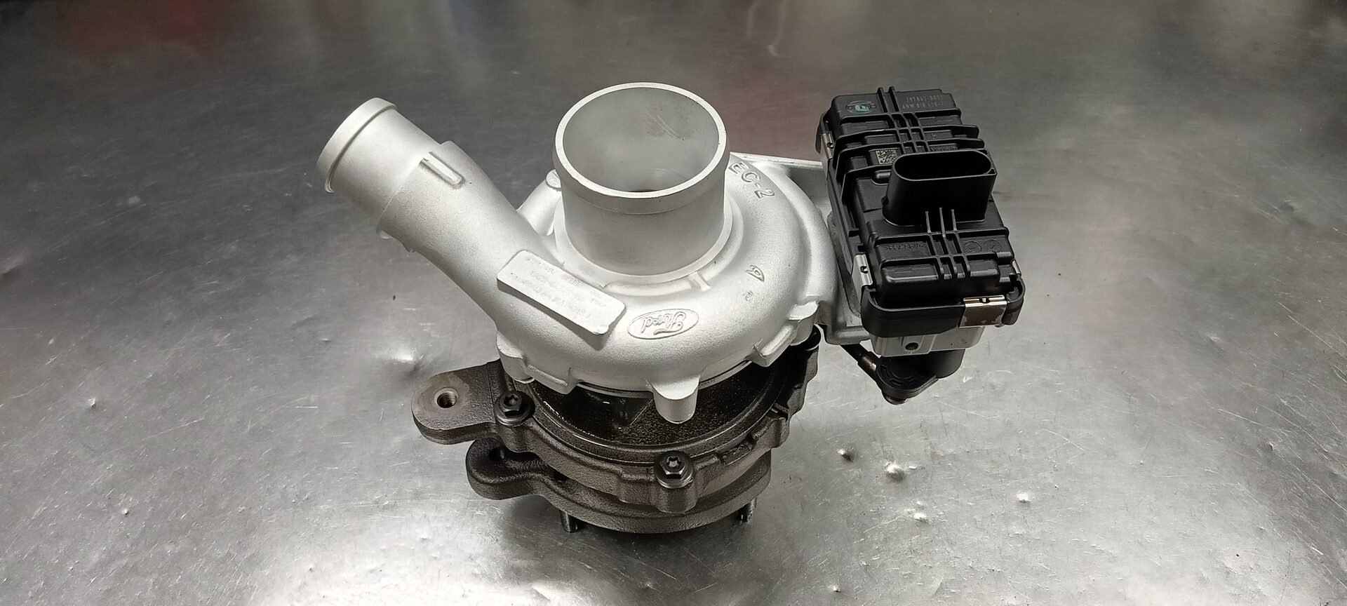 Gotowa zregenerowana turbosprężarka z nastawnikiem Hella